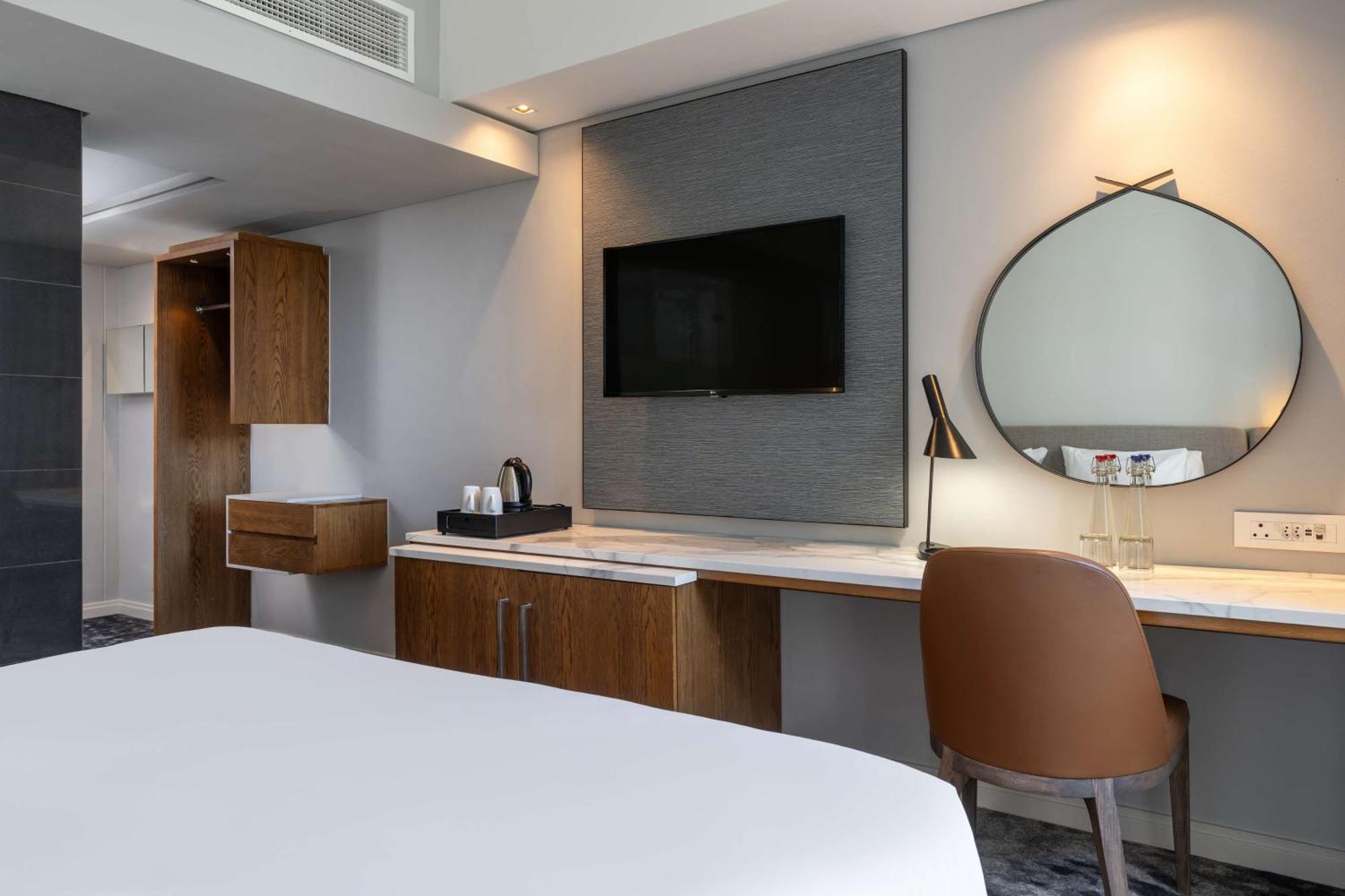 Radisson Foreshore Hotel