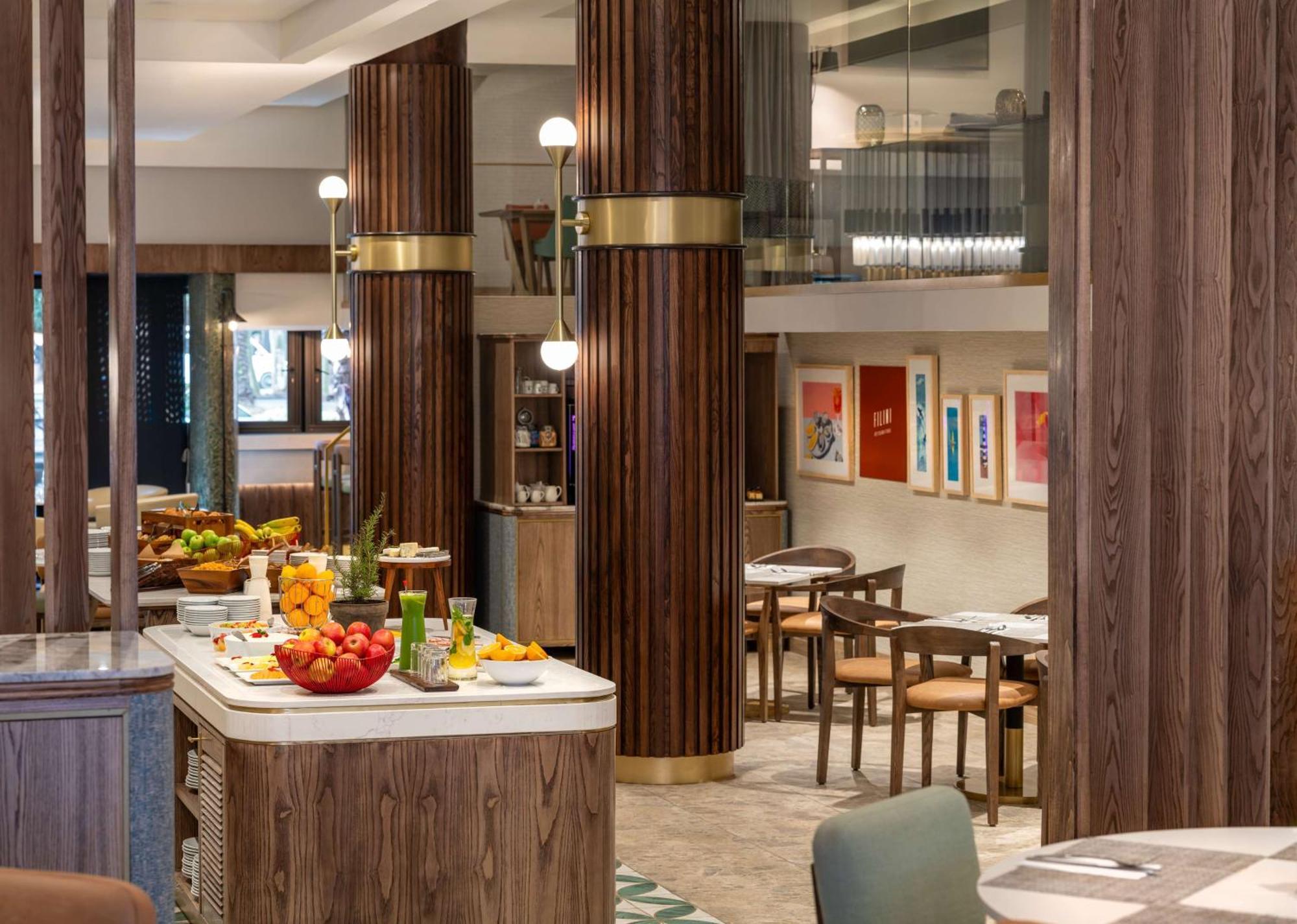Radisson Foreshore 4* Cape Town