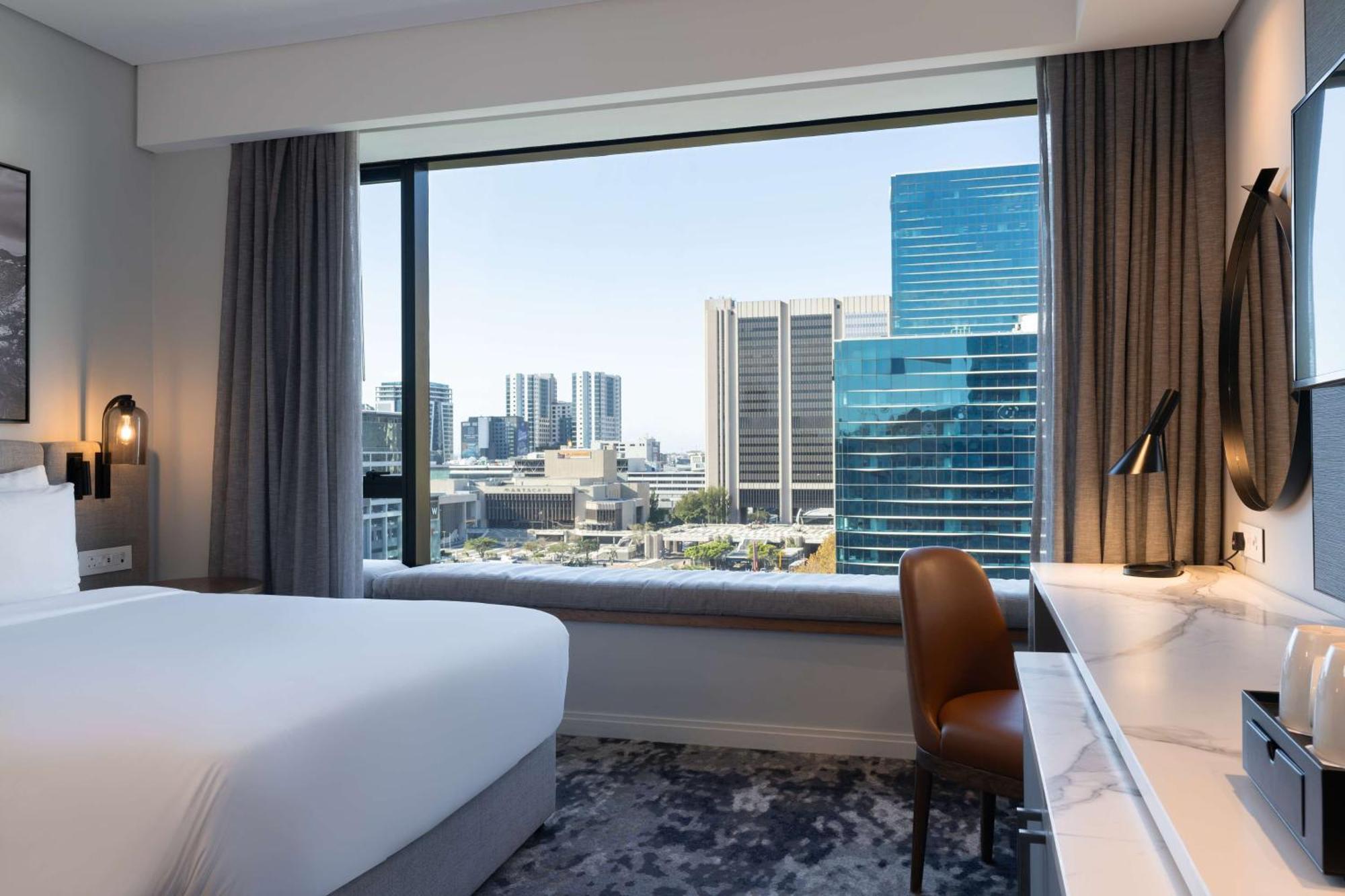 Radisson Foreshore 4* Cape Town