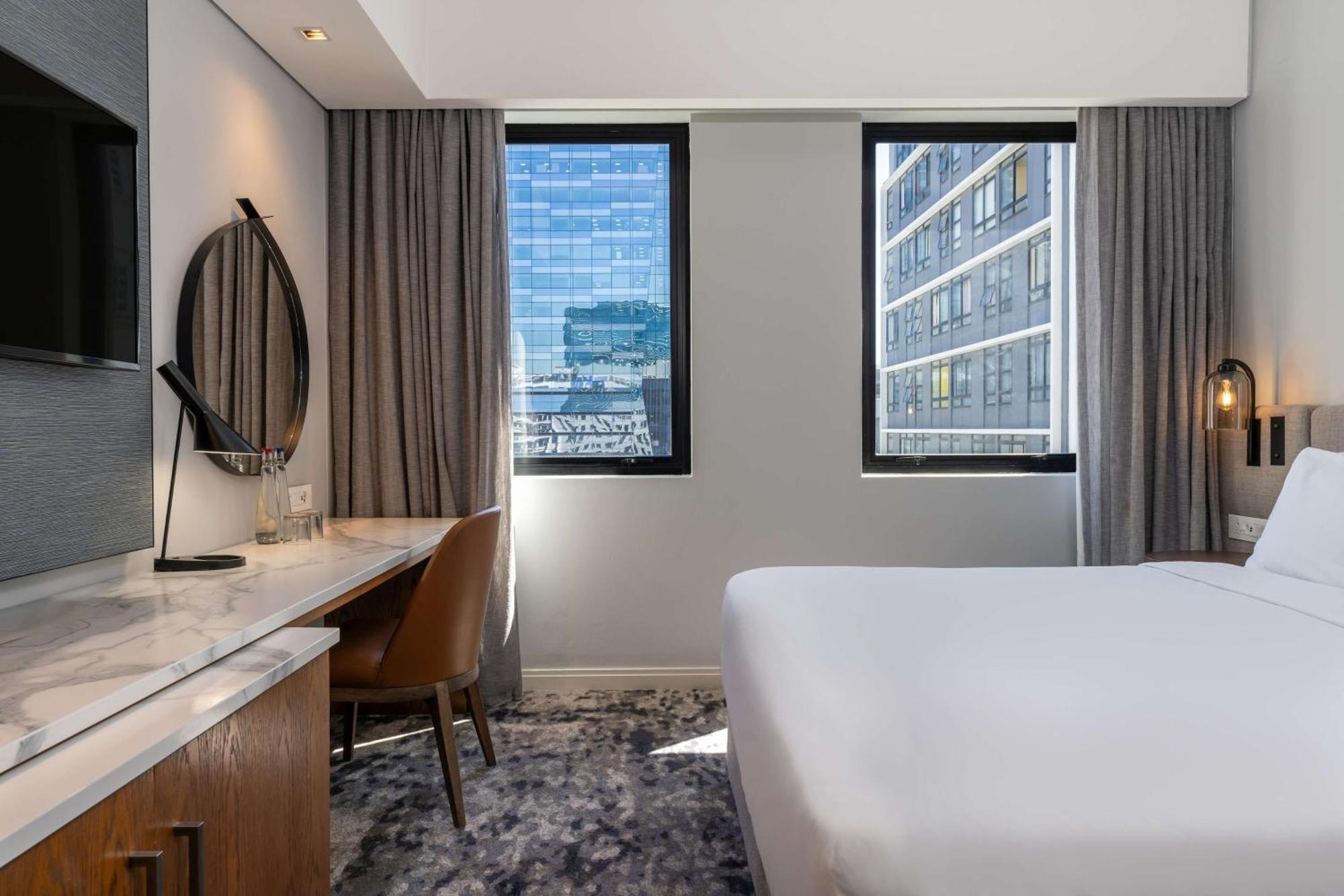 Radisson Foreshore Hotel