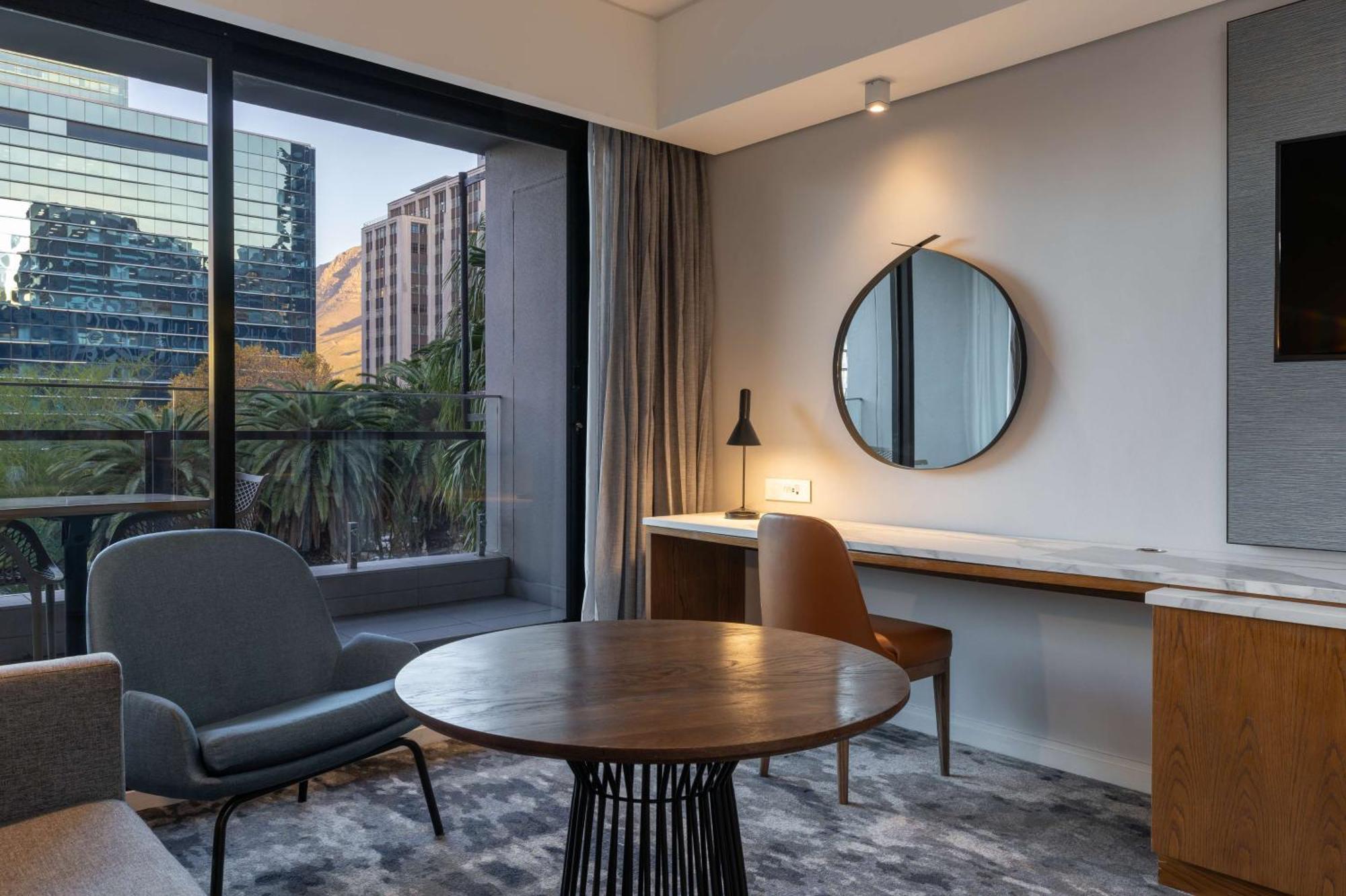 Radisson Foreshore 4* Kapstadt