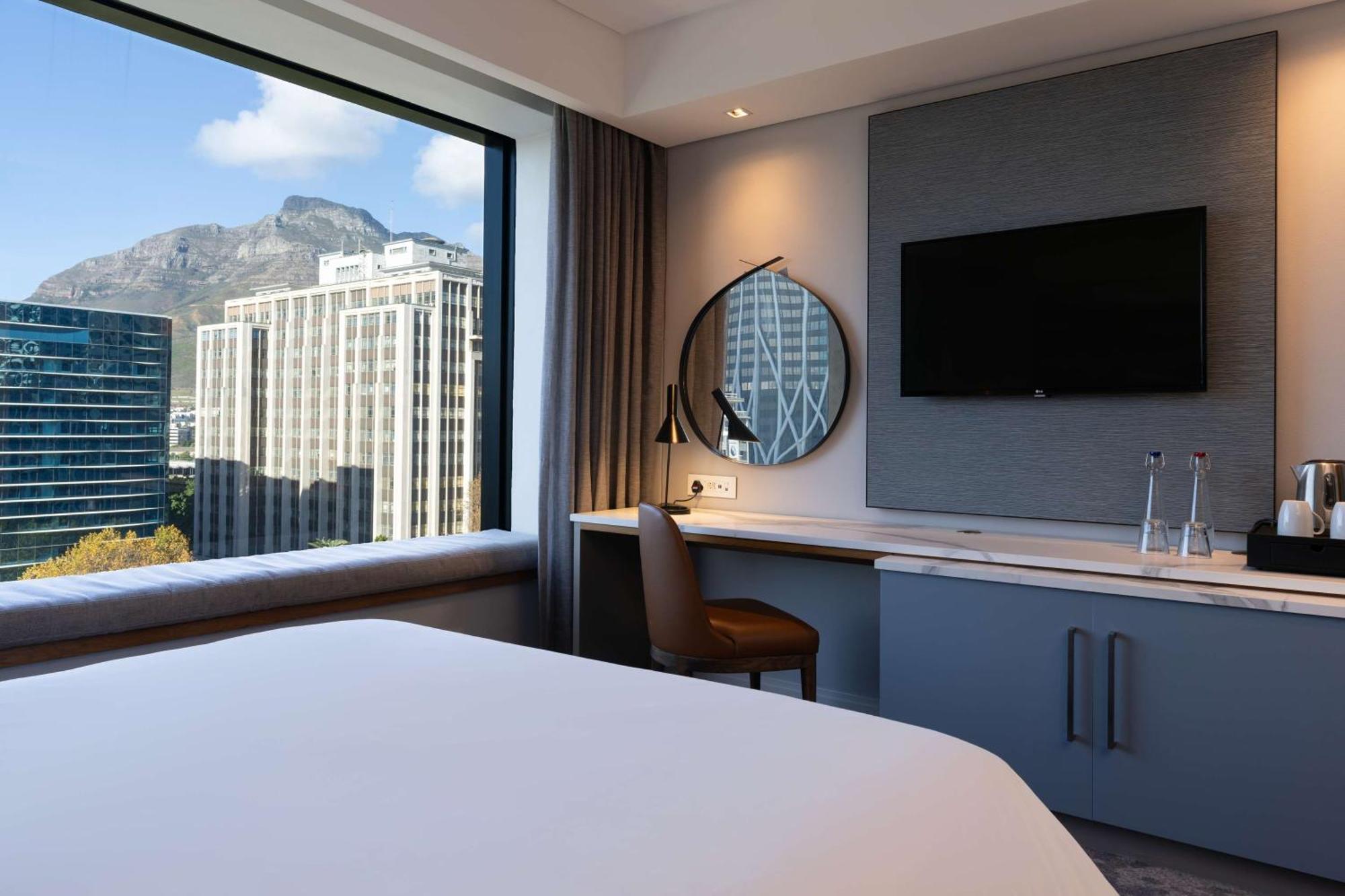 Radisson Foreshore